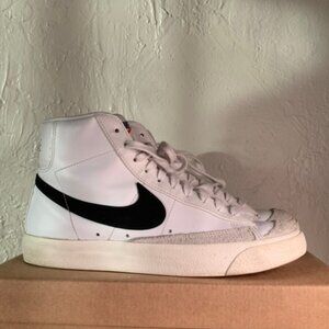 Nike Women's Blazer Mid '77 - high top sneakers